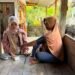 Mahasiswa KKN USK Kelompok 11 Gelar Home Visit, Berikan Pemeriksaan Glukosa Darah dan Tekanan Darah Gratis bagi Warga Cut Langien