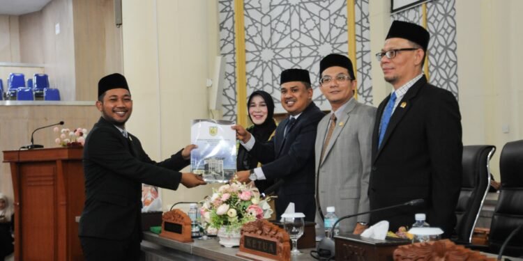 Terlihat Gersang, Banggar DPRK Minta Taman di Bawah Fly Over Simpang Surabaya Ditata