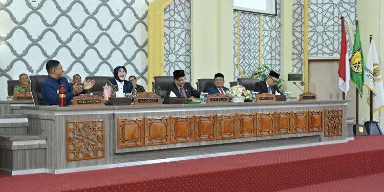 Seluruh Fraksi Terima Rancangan Qanun Pertangungjawaban Pelaksanaan APBK Banda Aceh Tahun Anggaran 2025