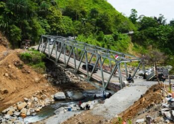 Jembatan Enang-Enang Bener Meriah Kembali Beroperasi dengan Sistem Buka-Tutup