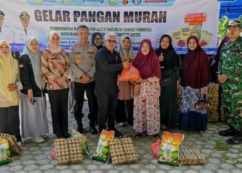 Pangan Murah, Warga Krueng Barona Jaya Antusias Berburu Sembako Bersubsidi