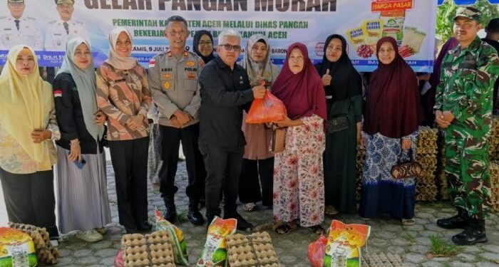 Pangan Murah, Warga Krueng Barona Jaya Antusias Berburu Sembako Bersubsidi