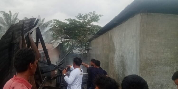 Dua Rumah Terbakar di Aceh Tenggara