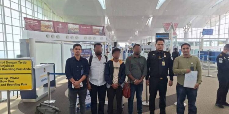 Imigrasi Banda Aceh Deportasi Tiga WNA Asal India