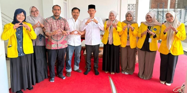 Bisnis Rintisan ‘Yuk Makan’ Karya Mahasiswa UTU Mendapat Dukungan Bupati Aceh Barat