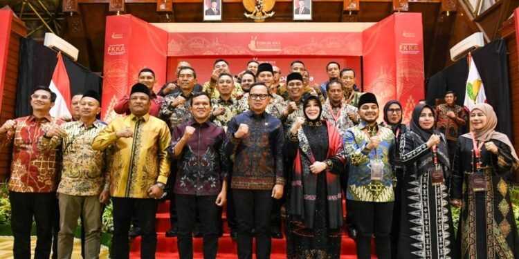 FKKA Dikukuhkan, Illiza Perkuat Kolaborasi Kabupaten/Kota dan Koordinasi Pemulihan Aceh