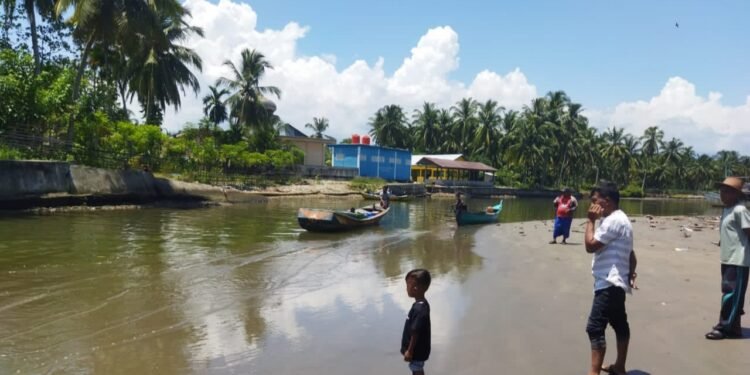 Muara Lhok Pawoh Dangkal Lagi, Nelayan Gotong Royong Keruk Sendimen, BPBK: Tunggu Hasil Survey
