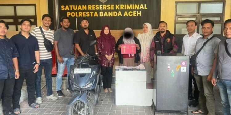 Polresta Banda Aceh Tangkap ART Terduga Curi 13 Mayam Emas Milik Mantan Majikan