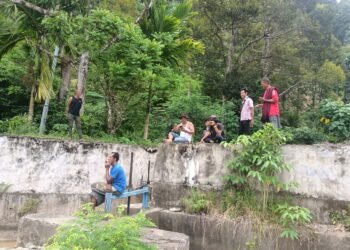 Pemerintah Tidak Peduli Dan Abai, Petani Meukek Ambil Alih Dengan Patungan Perbaiki Irigasi