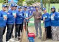 Demokrat Aceh Besar Gelar Gerakan Langit Biru, Bersihkan Meunasah dan Bagikan Sembako