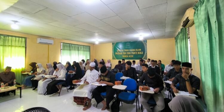 Bahasa Arab Bukan Sekadar Bahasa Agama, Syeikh Mu’az Ungkap Kekayaan Sastranya di STAI Pante Kulu
