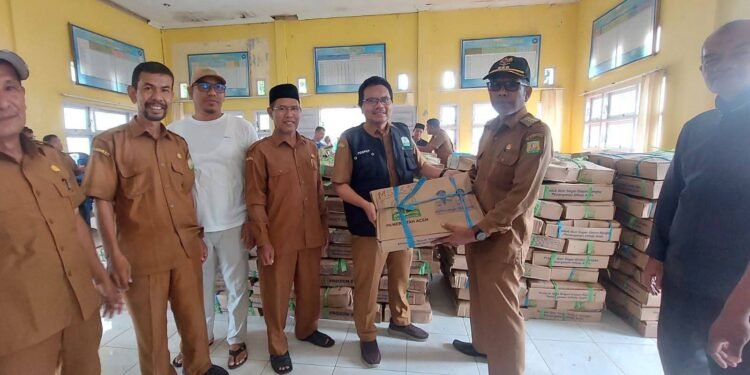 Peukan Bada Terima 11,1 Ton Bantuan Ikan Segar dari DKP Aceh