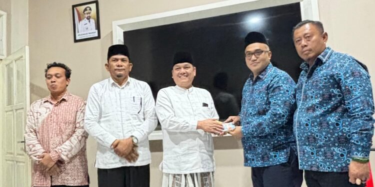 YARA Serahkan Infak Rp10 Juta kepada Baitul Mal Aceh, Perkuat Sinergi Pengelolaan Zakat yang Amanah 