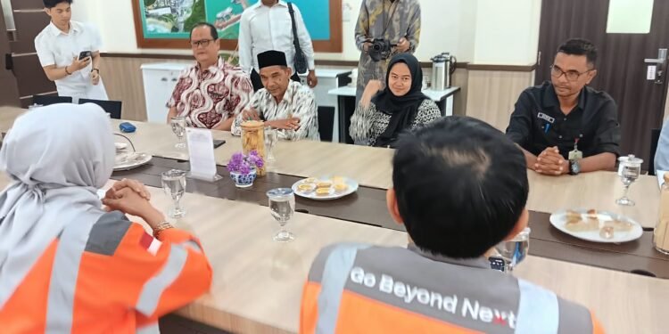 Azhari Cage Minta Manajemen SBA Segera Atasi Kelangkaan Semen di Aceh