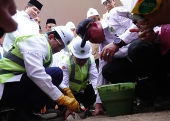Tunaikan Janji Pascabencana, Menag Letakkan Batu Pertama Pembangunan MIN 5 Pidie Jaya