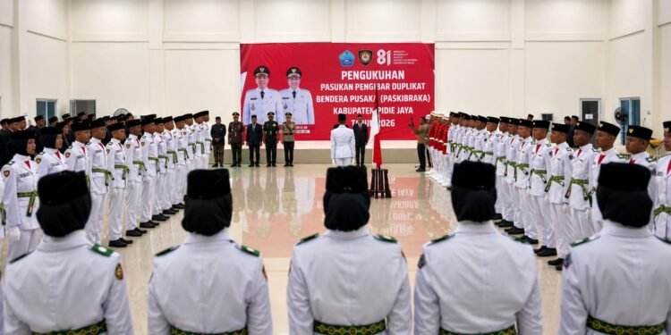 Bupati Pidie Jaya Kukuhkan Paskibraka, Tegaskan Amanah Menjaga Kehormatan Merah Putih
