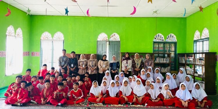 Mahasiswa KPM UIN SUNA Ajak Siswa SDN 7 Lut Tawar Tanamkan Sikap Toleransi Sejak Dini