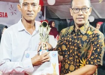 SMPS Darussaadah Langgien Raih Tiga Trophy Sains Tingkat Pidie Jaya