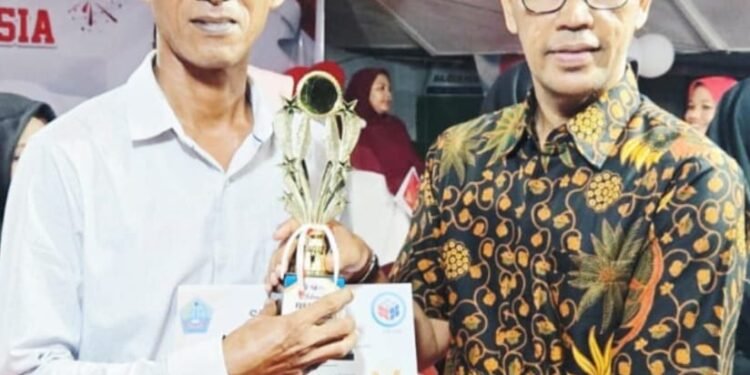 SMPS Darussaadah Langgien Raih Tiga Trophy Sains Tingkat Pidie Jaya