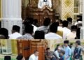 Tausiah Subuh di Masjid Baitul Qahar, Bupati Abdya: Orang Tua Biasakan Bawa Anak-anak Shalat ke Masjid