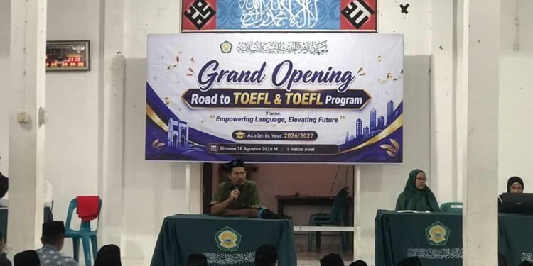 Al Zahrah Bidik Santri Kuasai TOEFL dan TOAFL, Bekal Dakwah dan Karier Global