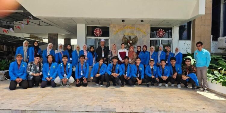 Mahasiswa PKM dan KPM UIN Ar-Raniry Silaturahmi ke KRI di Songkhla