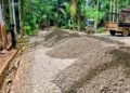 Jalan Zaman Belanda di Alue Peunawa Mulai Diaspal Masa Bupati Dr. Safaruddin