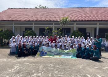KPM Mandiri 03 Universitas Sultanah Nahrasiyah Sosialisasikan Dunia Kampus di SMA Negeri 1 Jeumpa