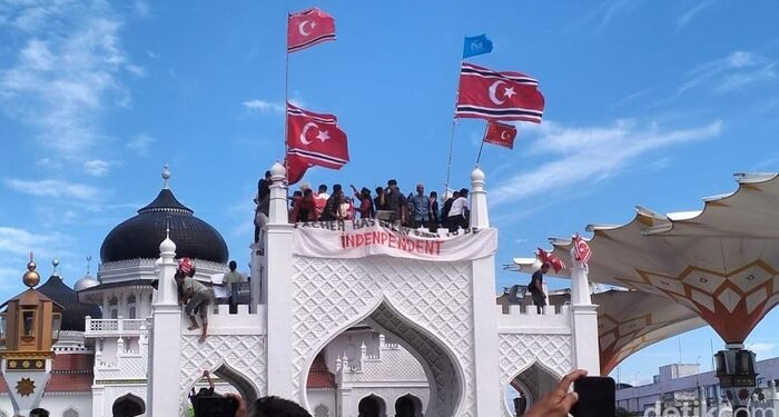 Polisi Selidiki Pelaku Kerusuhan hingga Turunkan Bendera Merah Putih di Aceh