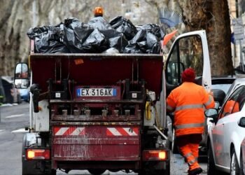 Tukang Sampah di Italia Nemu Tiket Lotre Rp20 M yang Terbuang