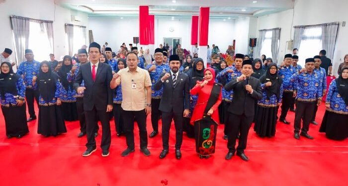 Al-Farlaky Lantik 21 Kepsek dan 8 Kapus