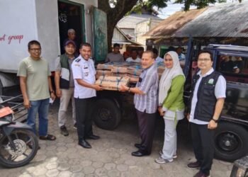 Mukim Lamlhom Terima 3,7 Ton Ikan Segar Beku dari DKP Aceh