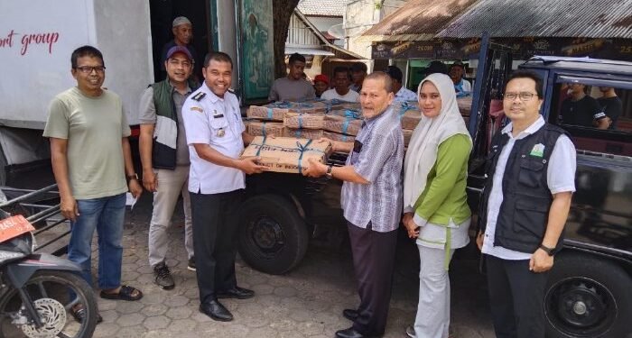 Mukim Lamlhom Terima 3,7 Ton Ikan Segar Beku dari DKP Aceh