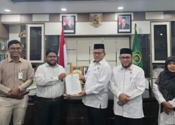 Kakanwil Kemenag Aceh Serahkan Keputusan Izin Perwakilan LAZ BSI Maslahat