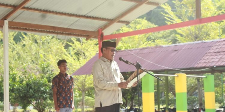 Peringatan Hardikda ke-67, Kacabdisdik Aceh Selatan Jadi Irup di SMAN 1 Pasie Raja