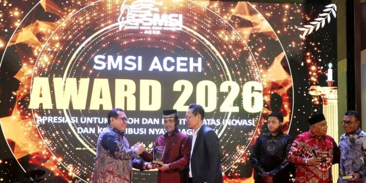 Tangap dan Cepat Merespon Persoalan Publik, Tgk Muharuddin Raih Penghargaan SMSI Aceh Award 2026