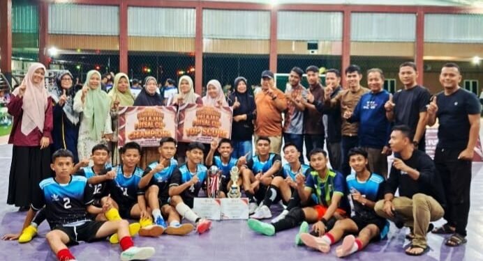Tim Siswa SMKN 1 Labuhanhaji Raih Juara Satu di Ajang Turnamen Futsal