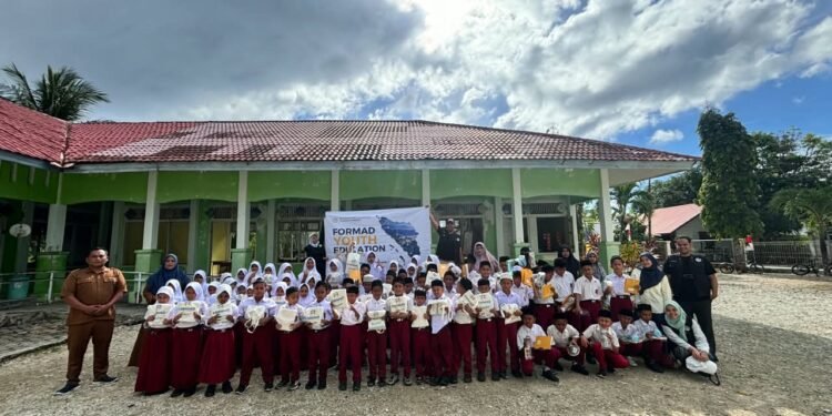 Pendidikan di Pulo Aceh Disorot, Formad Salurkan 357 School Kit dan Dorong Akses Internet