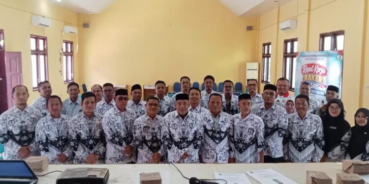 PGRI Aceh Selatan Konferensi Kerja, Tetapkan Program Strategis Lima Tahun ke Depan