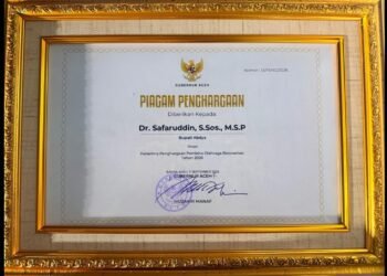 Bupati Abdya Dr. Safaruddin Terima Penghargaan Pembina Olahraga Berprestasi dari Gubernur Aceh