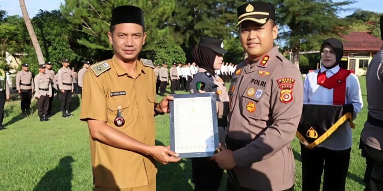 Keuchik Penggerak Swasembada Pangan dan Personel Polres Abdya Dapat Penghargaan dari Kapolres