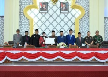 Legislatif dan Eksekutif Tandatangani Persetujuan Bersama Raqan Perubahan APBK Banda Aceh 2026
