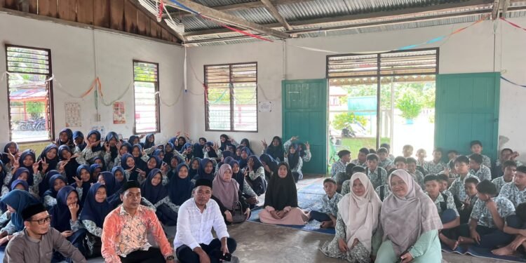 Penyuluh Agama Islam Edukasi Siswa SMPN 1 Kluet Timur