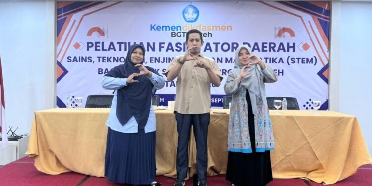 Tiga Guru SMAN 1 Tapaktuan Ikuti Pelatihan Fasda Bidang STEM