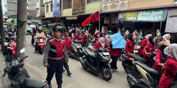 IMM Lakukan Aksi Dorong Motor, Buntut Kelangkaan BBM di Abdya