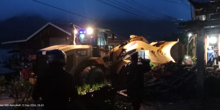 Satu Meninggal dan 13 Terluka Akibat Longsor di Aceh Tengah