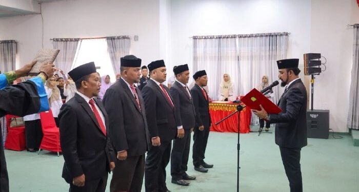 Komisioner Baitul Mal Aceh Timur Dilantik, Bupati Al-Farlaky Minta Genjot Pendapatan Zakat