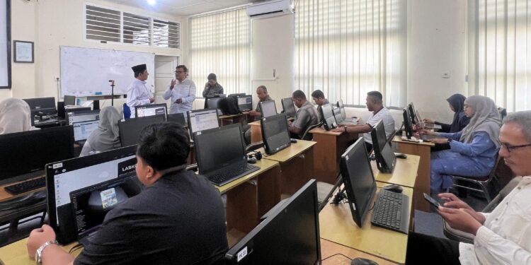 Hampir 1.000 Guru Daftar UKKJ, Kanwil Kemenag Aceh Pantau Kelancaran Verval Data