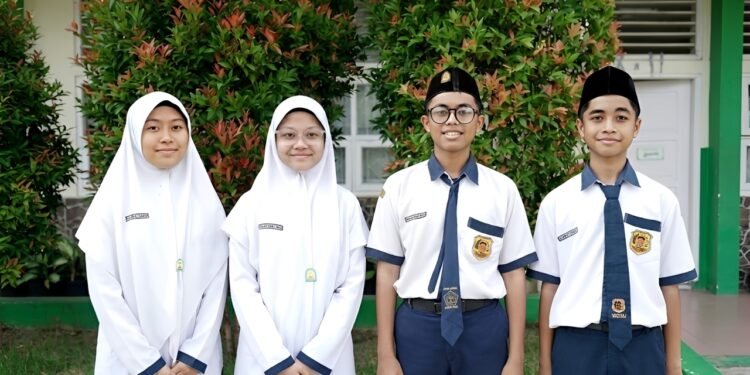 Empat Siswa MTsN 1 Model Banda Aceh Bidik Tiket Nasional di OMI Provinsi Aceh