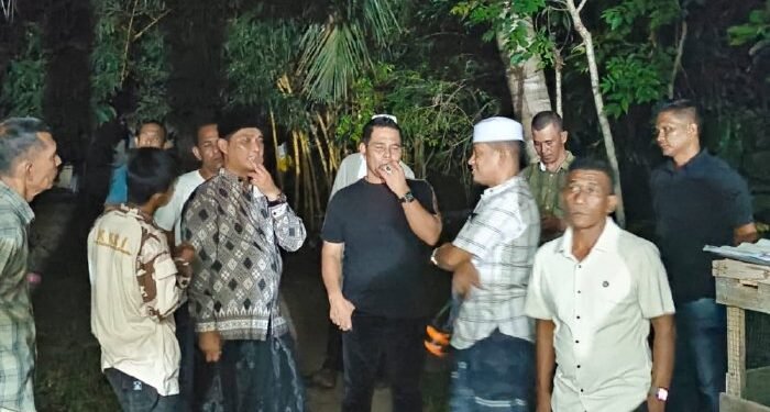Bupati Aceh Besar Kunjungi Korban Kebakaran Rumah di Meunasah Tuha